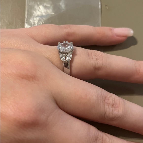 Charmed Aroma | Sterling Silver Size 8 Ring - Picture 4 of 5